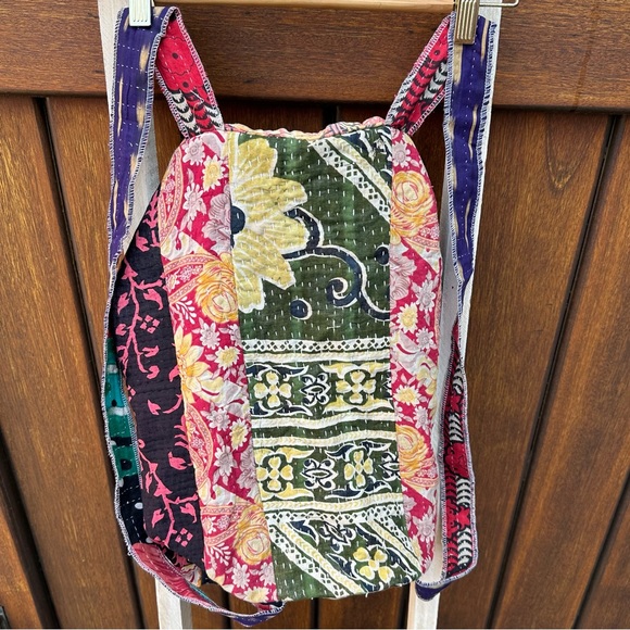 ✨VINTAGE KANTHA SARI BOHO BACKPACK - Picture 2 of 11